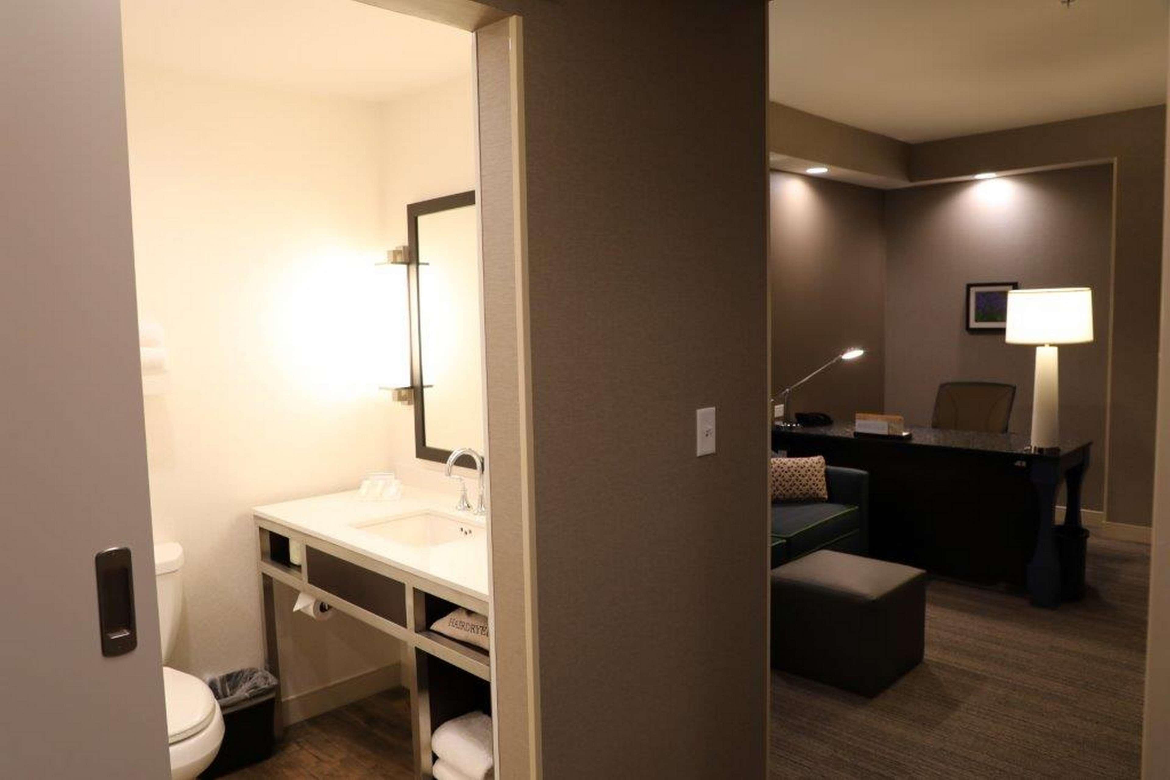 Hilton Garden Inn Austin Airport Exteriör bild