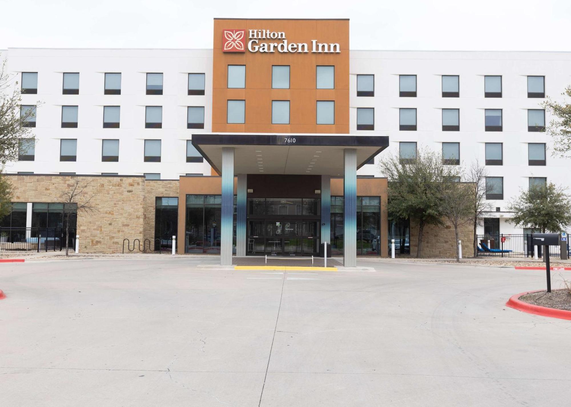 Hilton Garden Inn Austin Airport Exteriör bild