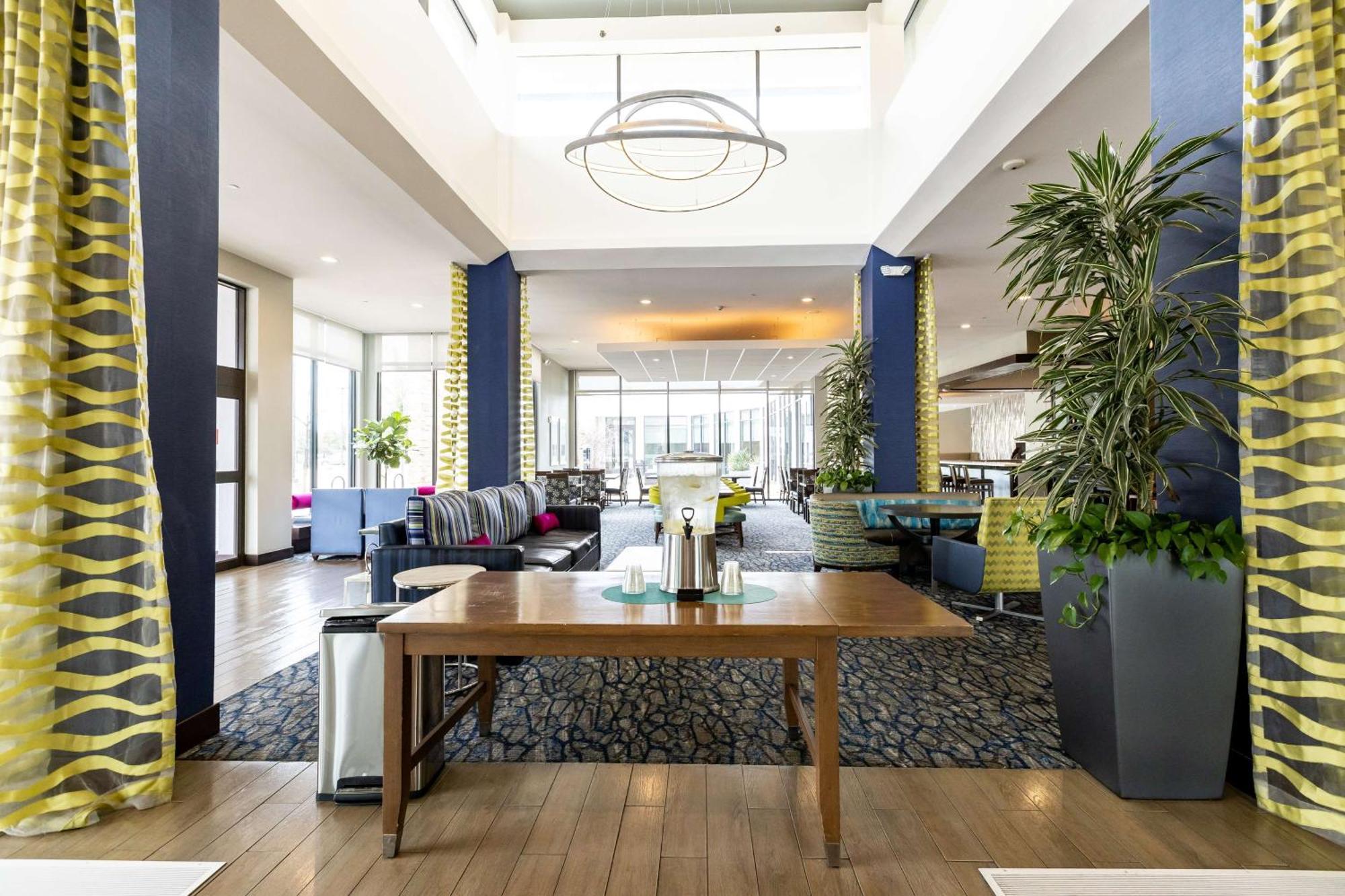 Hilton Garden Inn Austin Airport Exteriör bild